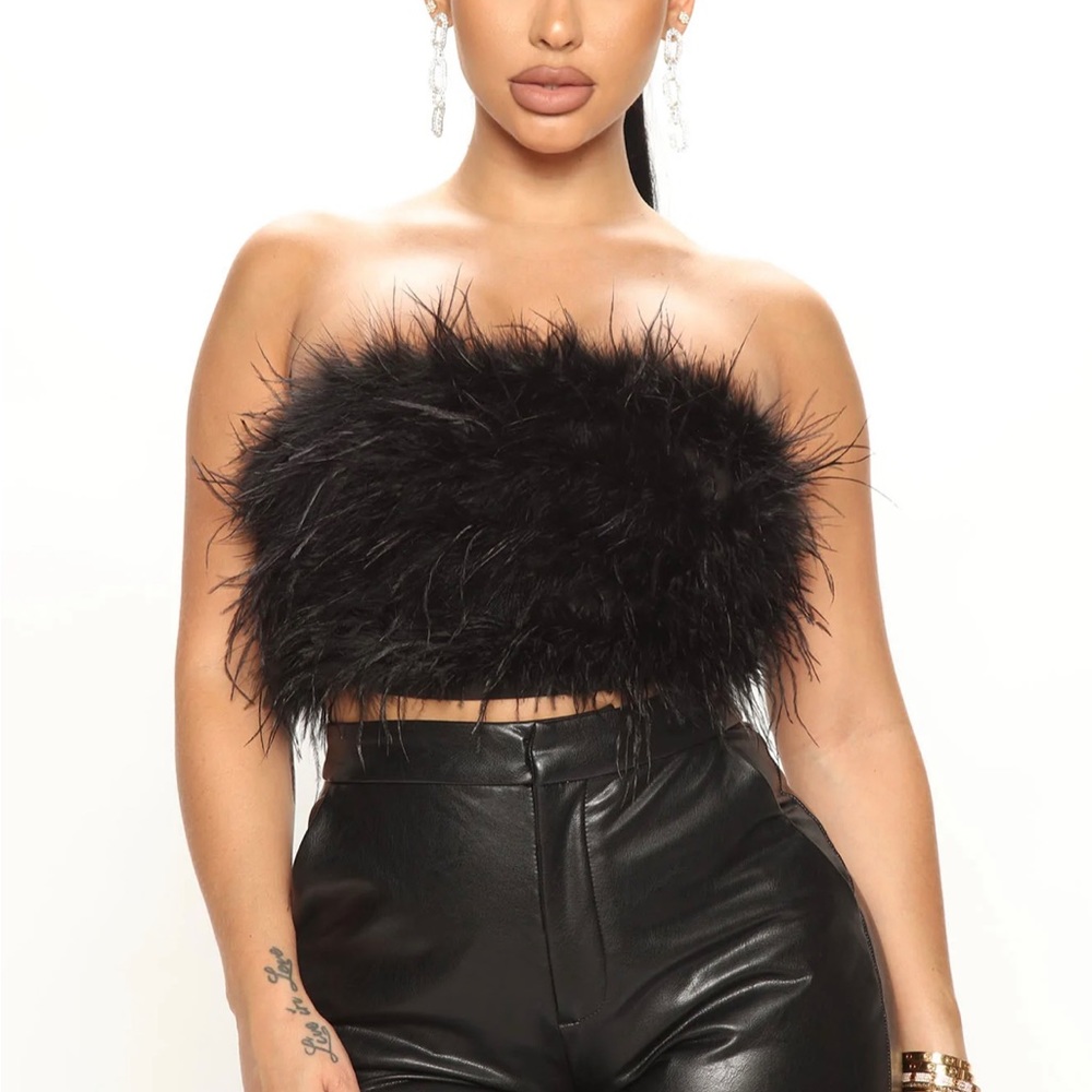 NWT FashionNova Feather top, Size XS